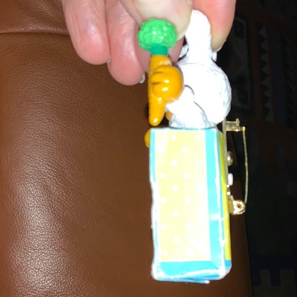 Garfield Happy Eggster Easter Pin Brooch 1981 Collectible Kitsch - Picture 3 of 10